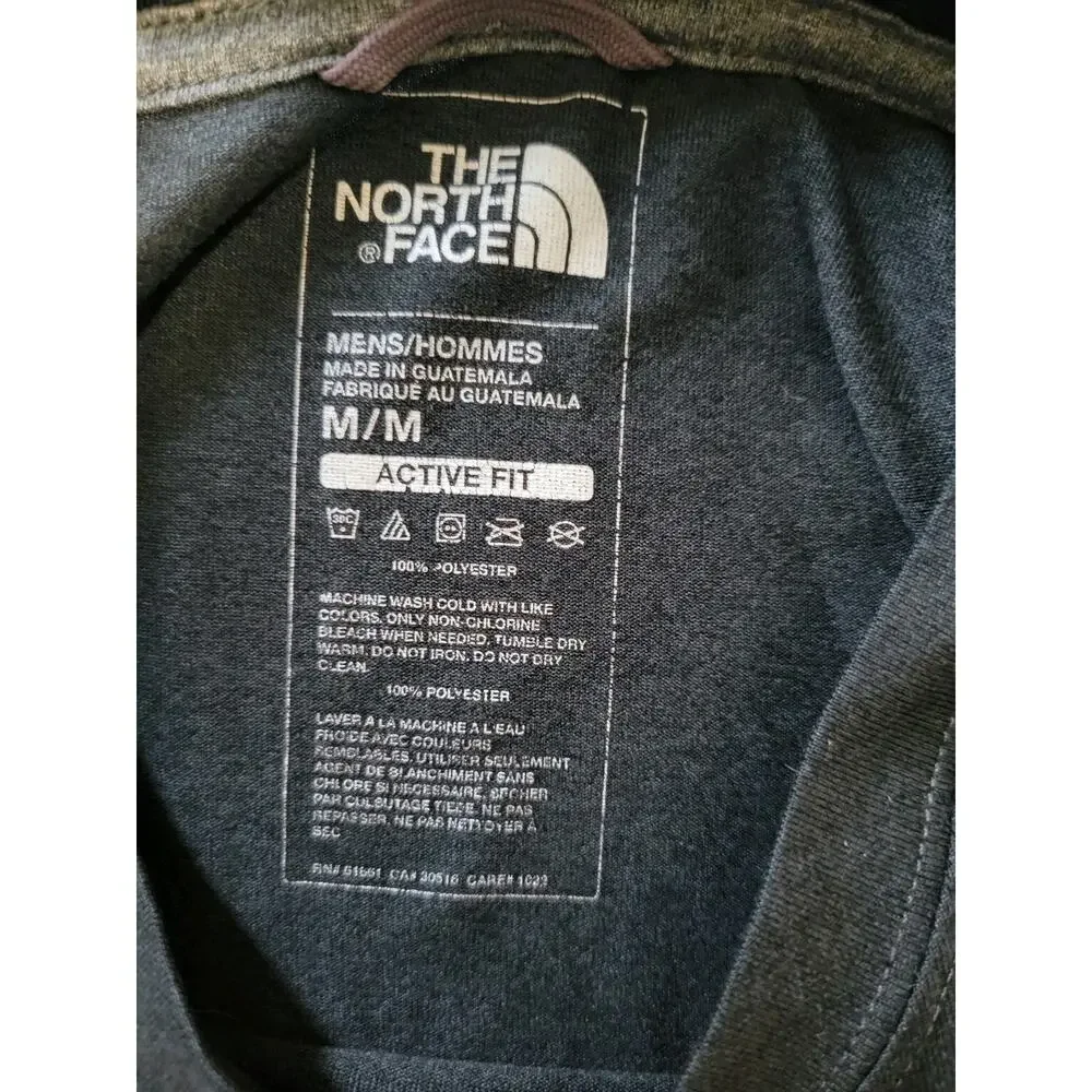The North Face Mens M Active Fit Outdoors Flash Dry Workout Short Sleeve Shirt